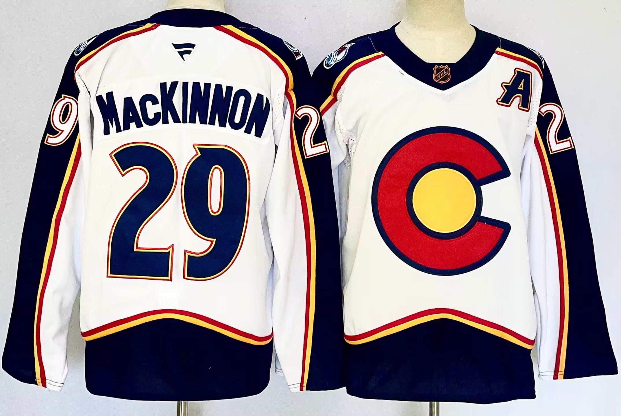 Men Colorado Avalanche #29 Mackinnon White 2025 Home Premier Player NHL Jersey->colorado avalanche->NHL Jersey